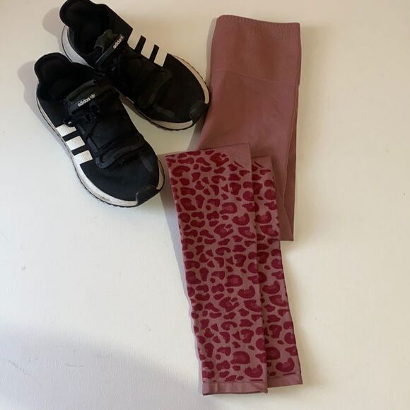 Fabletics Cheetah Print Seamless High Rise Legging - Picture 2 of 7